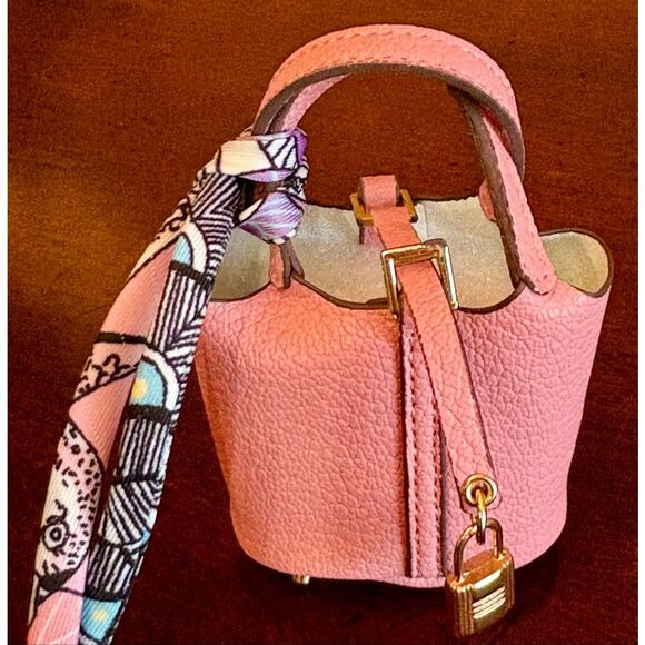 MICRO MINI BUCKET BAG CHARMS - 🎉HP🎉 NWOT Lot of 3 Micro Mini Bucket Bag Charms. - Picture 4 of 11